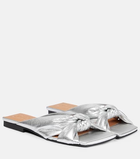 サンダル・ミュール GANNI Women Sandals S2666 018 SILVER Silver Silver Metallic Feminine Buckle Two-Strap Sandals