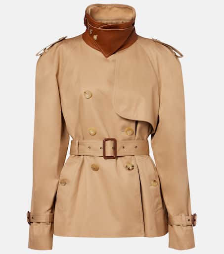 Cropped cotton gabardine trench coat in beige - Chloe