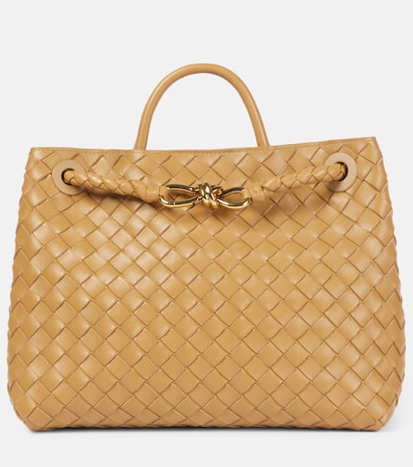 ハンドバッグ BOTTEGA VENETA BROWN LEATHER SMALL ANDIAMO HANDBAG Andiamo Small leather tote bag in brown - Bottega Veneta
