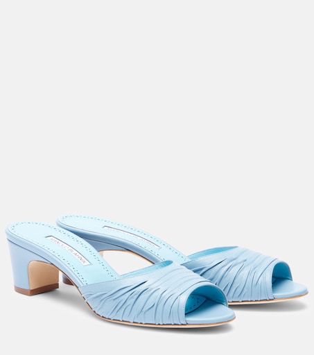 MANOLO BLAHNIKターコイズブルーミュールR46 Piruabar gathered leather mules in blue - Manolo Blahnik | Mytheresa
