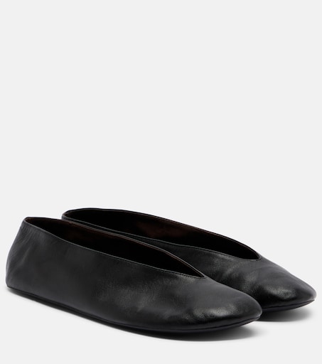 Fay leather ballet flats in black - The Row | Mytheresa