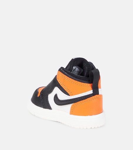 Nike Kids 베이비 스카이 조던 1 가죽 스니커즈