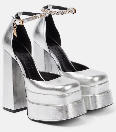 Medusa Aevitas leather platform pumps in silver - Versace