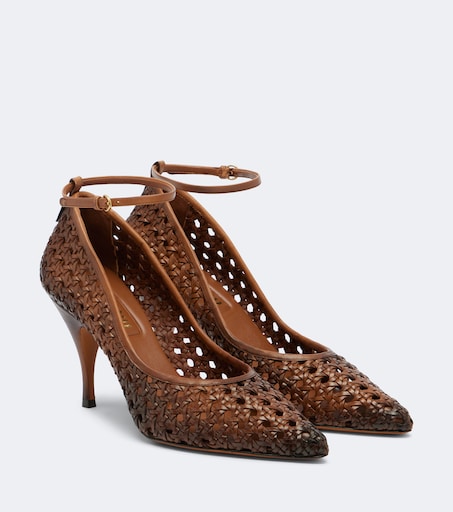 Woven leather pumps