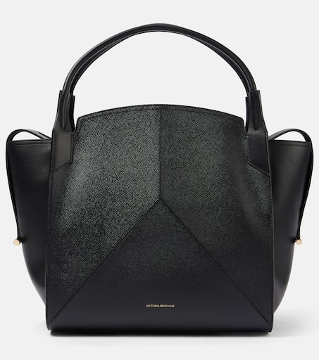 【Victoria Beckham】ビクトリアラージレザートートバッグ Victoria Beckham Victoria Leather Tote Bag | Neiman Marcus