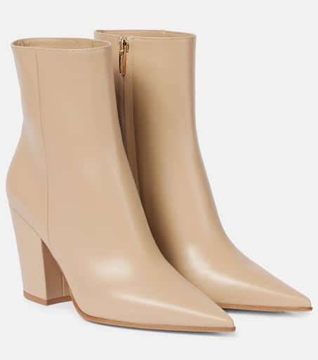 ショートブーツ・ブーティ Gianvito Rossi Dunn Suede Ankle Boots Gianvito Rossi Dunn 85mm Suede Ankle Boots | Brown | FARFETCH
