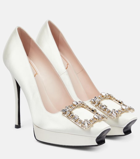 Flower Strass satin platform pumps in white - Roger Vivier | Mytheresa