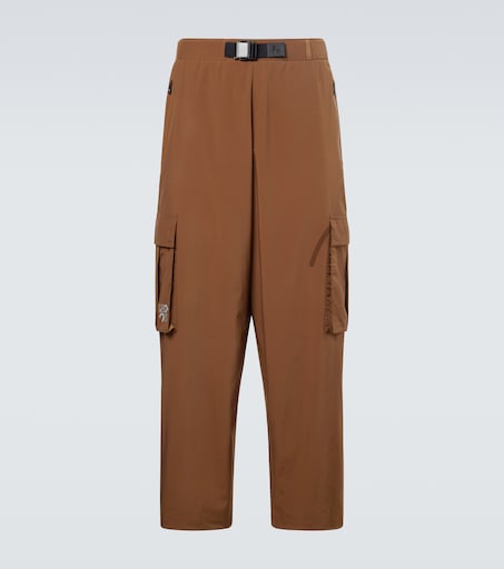 x On belted technical cargo pants in brown - Loewe | Mytheresa