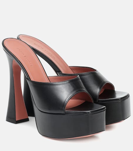 サンダル・ミュール Amina Muaddi Patent Leather Platform Sandals With Stiletto Amina Muaddi Patent Leather Platform With Stiletto Heel