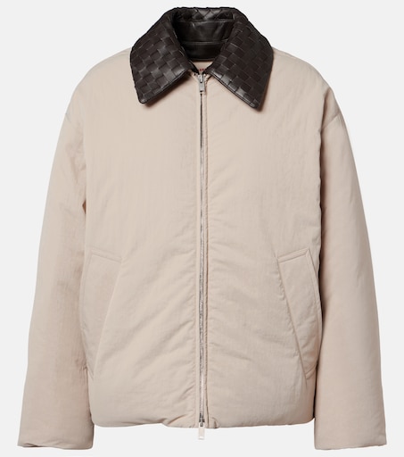 Intrecciato leather-trimmed down jacket in beige - Bottega Veneta