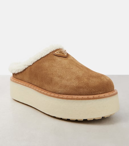 Prada Evolve shearling-lined suede platform mules - Slippers