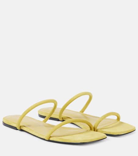 送料込/関税込■toteme■The Minimalist スエードサンダル TOTEME The Minimalist suede sandals | NET-A-PORTER