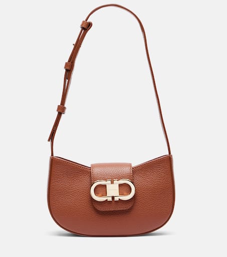 Salvatore Ferragamo パーティーバッグ ダークブラウン New Ferragamo Studio soft bag (M) - Women | Ferragamo