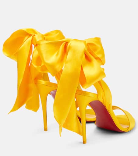 Sandale Du D sert 100 cr pe satin sandals in yellow Christian