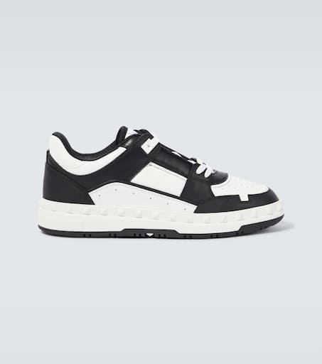 スニーカー Valentino Garavani White Leather Freedots Sneakers Freedots Low-top Sneaker In Calfskin for Man in White/worker