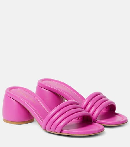 サンダル・ミュール Gianvito Rossi Pink Leather Vyna Mules Malou leather mules in pink - Gianvito Rossi | Mytheresa