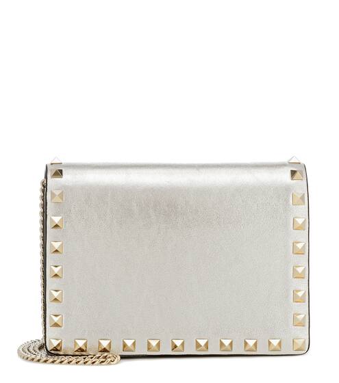 Valentino Garavani Rockstud metallic leather clutch | Valentino