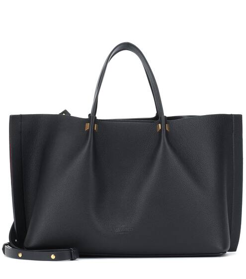 Valentino Garavani VLOGO Escape Medium leather shopper | Valentino