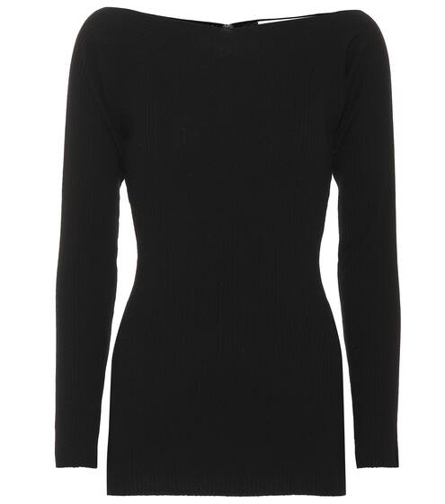 Off-the-shoulder sweater | Live The Process