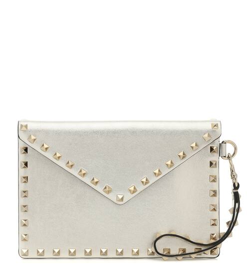Valentino Garavani Rockstud Medium leather pouch | Valentino