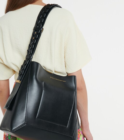 black medium shoulder bag