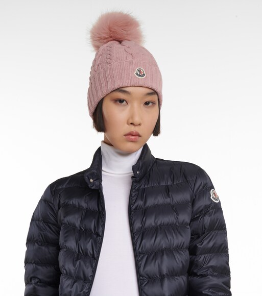 Cable-knit wool and cashmere beanie 