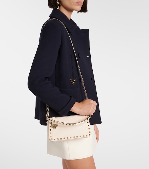 rockstud medium shoulder bag