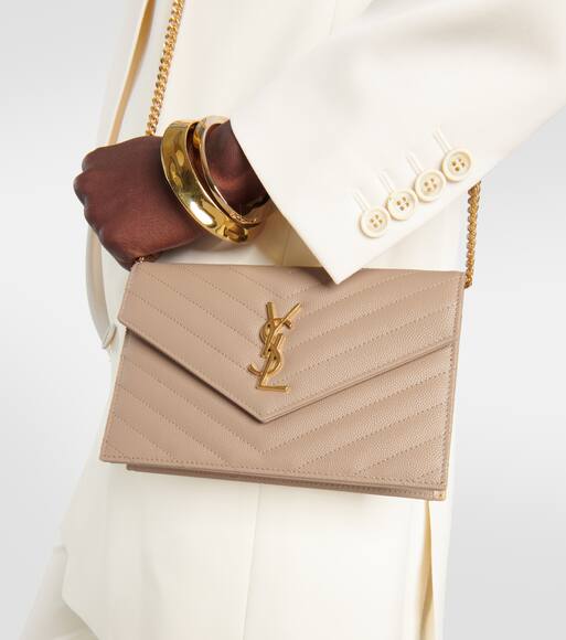 saint laurent envelope small leather shoulder bag
