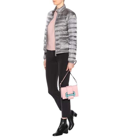 moncler beige lans moncler beige lans