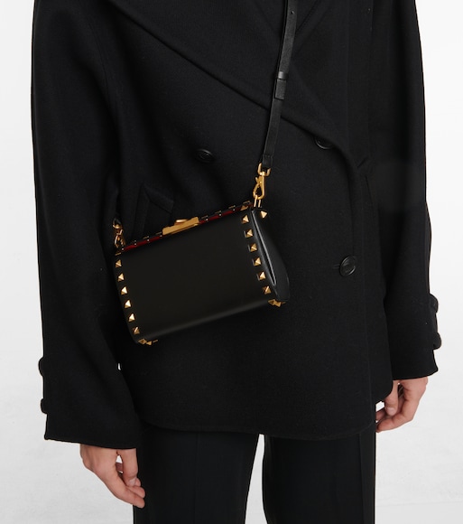 Valentino Garavani Rockstud Clutch Bag Hot Sale, 53% OFF |  www.ingeniovirtual.com