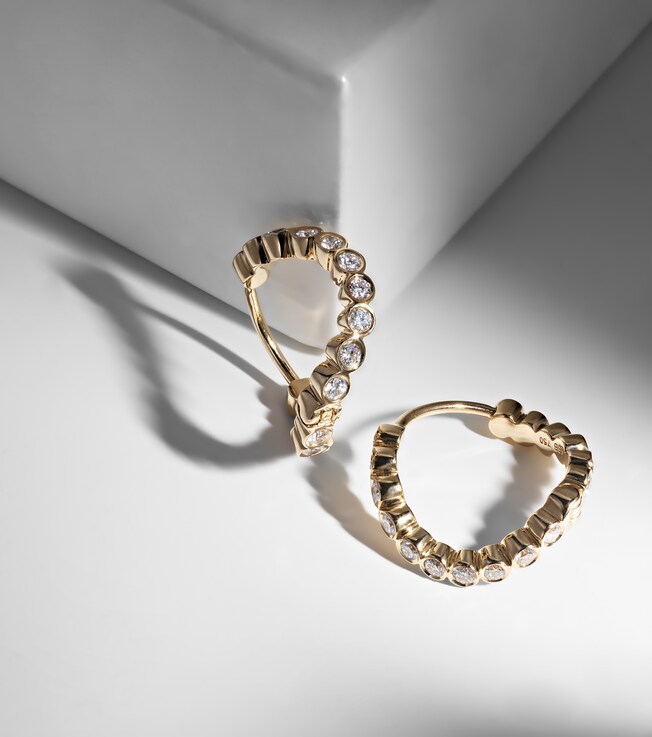 Ohrringe Petite Courant aus 18kt Gelbgold mit Diamanten | Sophie Bille Brahe