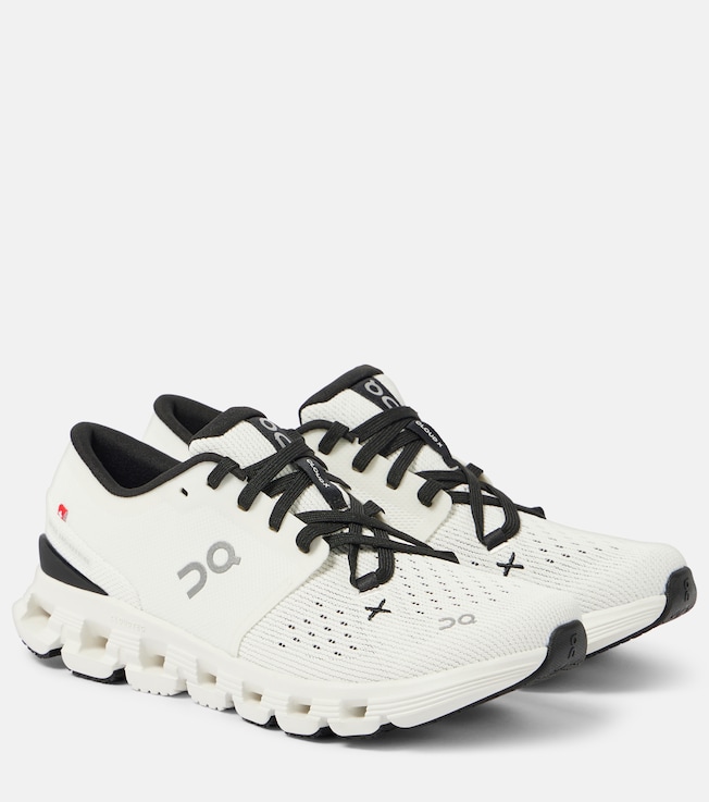 ON Cloud X 4 sneakers