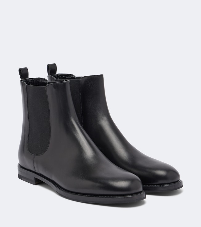 MANOLO BLAHNIK Manolo Blahnik Chelsa leather Chelsea boots