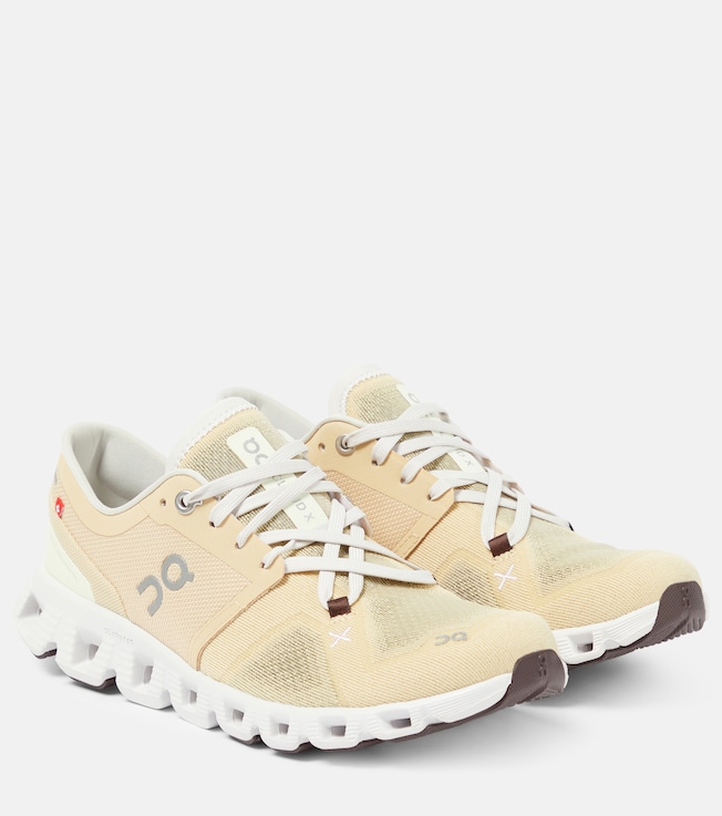 ON Cloud X3 sneakers