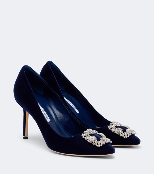 MANOLO BLAHNIK Hangisi 90 embellished velvet pumps