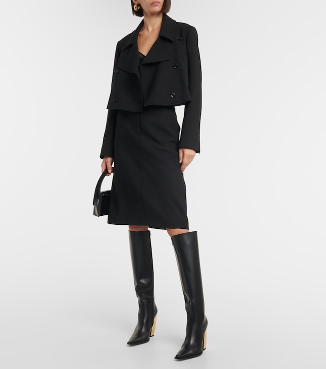 Striking Coolness cropped blazer