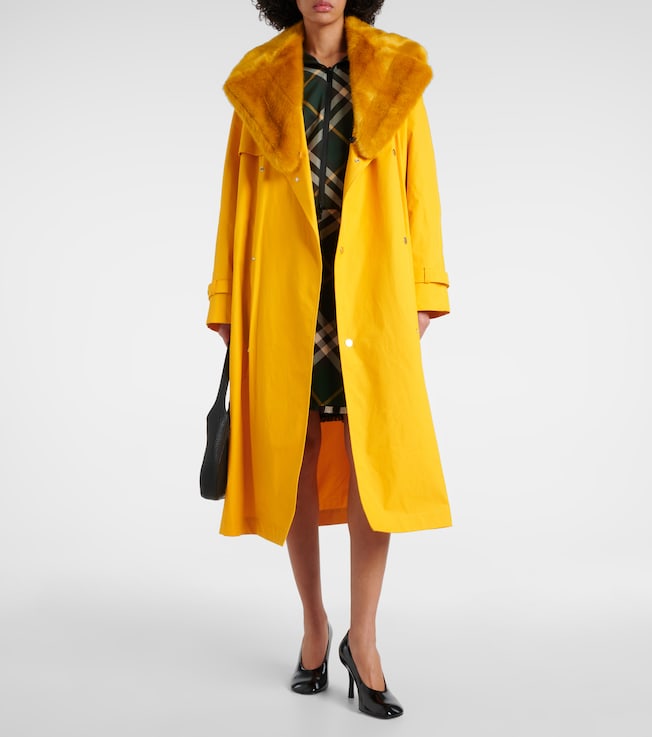 Burberry Kennington oversized gabardine trench coat