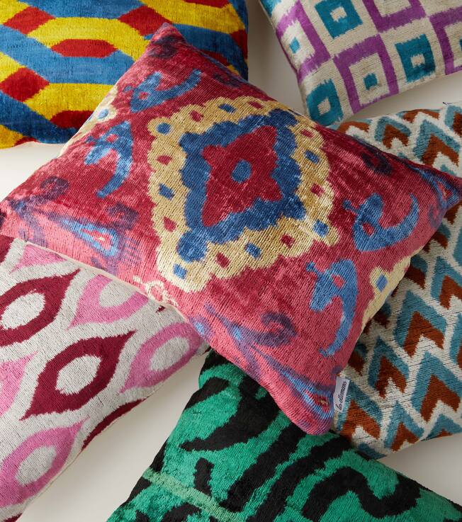 Coussin en velours | Les-Ottomans
