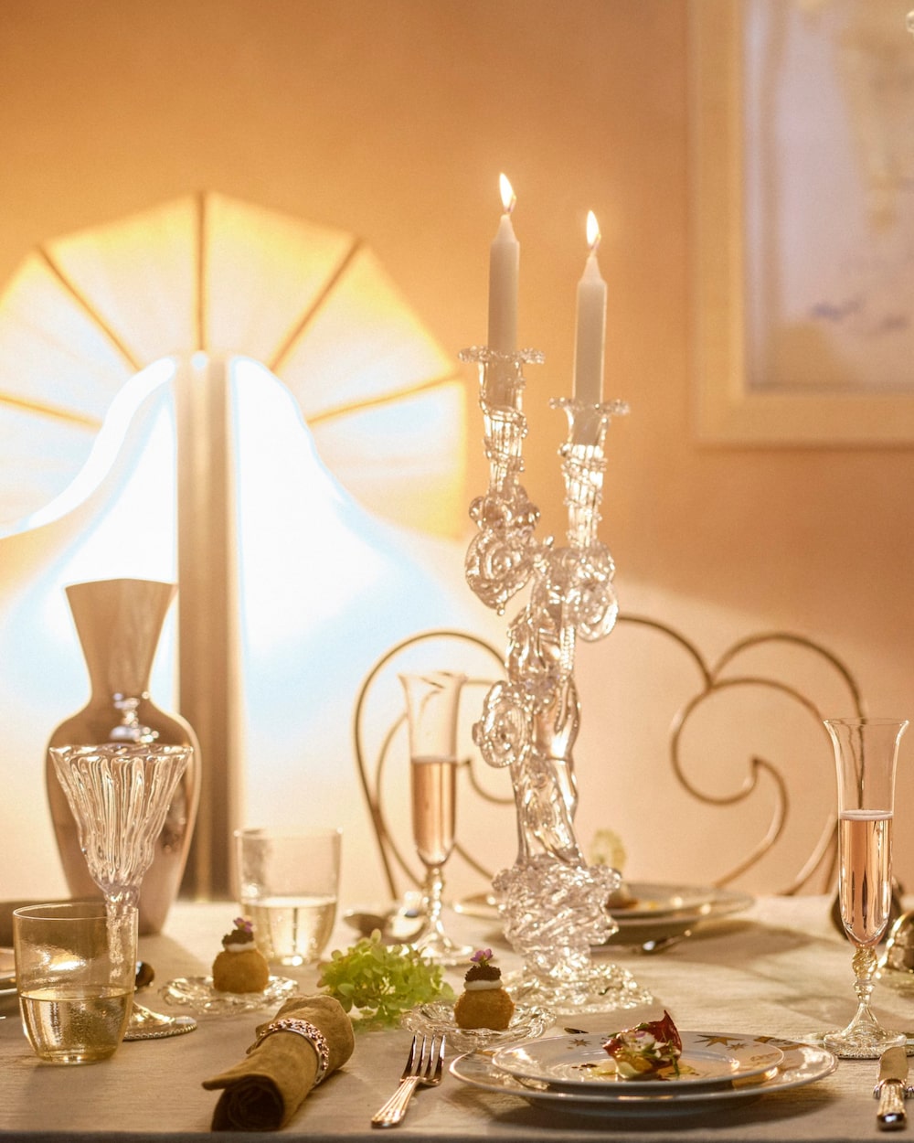 Joyful tablescapes for memorable holiday dining