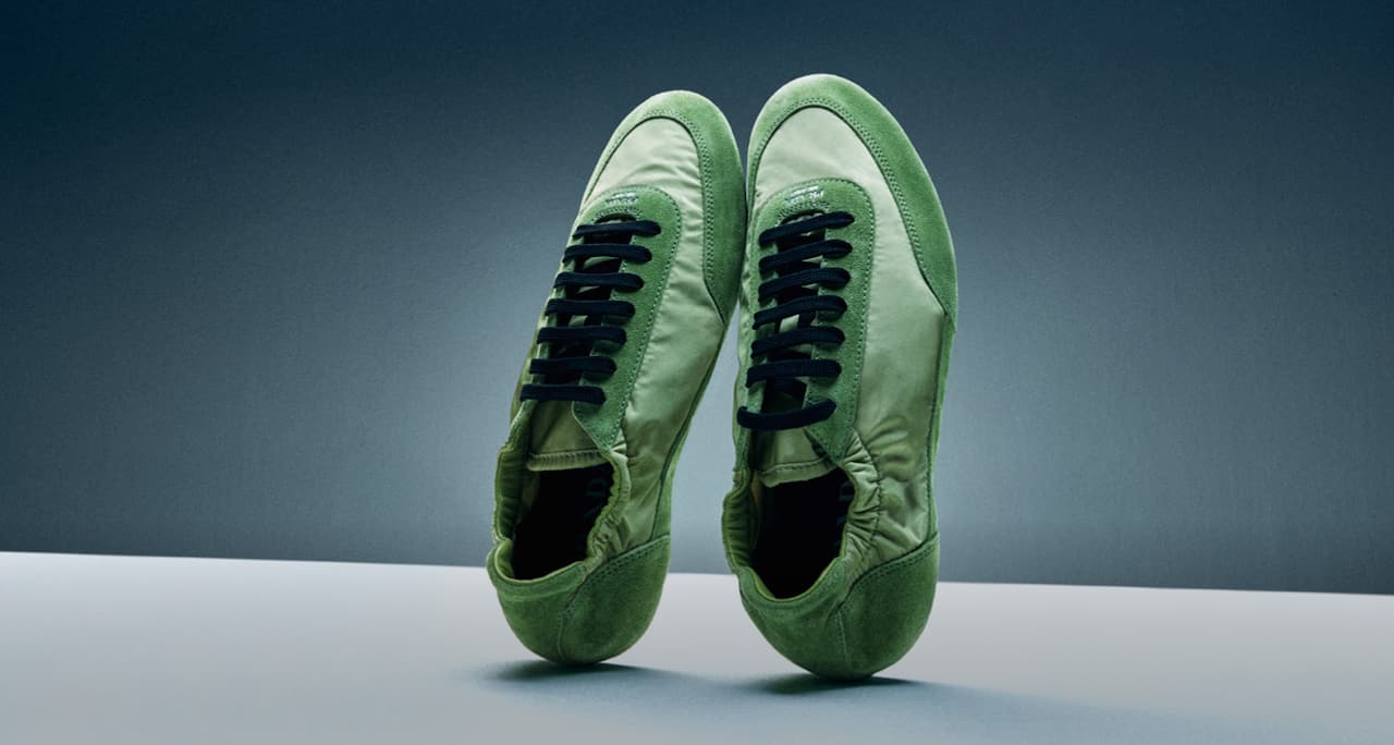 Sneakers